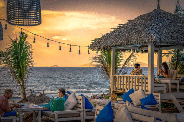 Visit These 10 Sunny & Charming Beach Towns in Viet Nam
