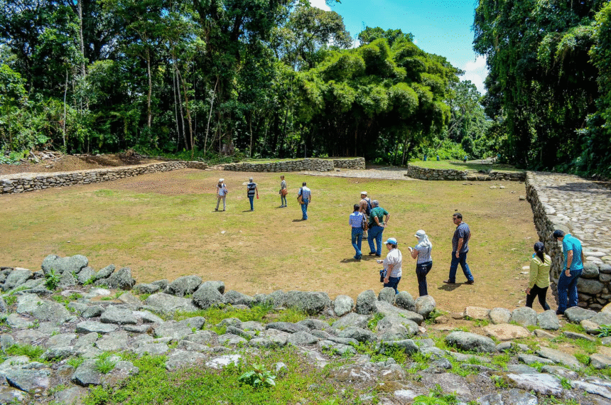 Tour Historic Costa Rica: Guayabo National Monument